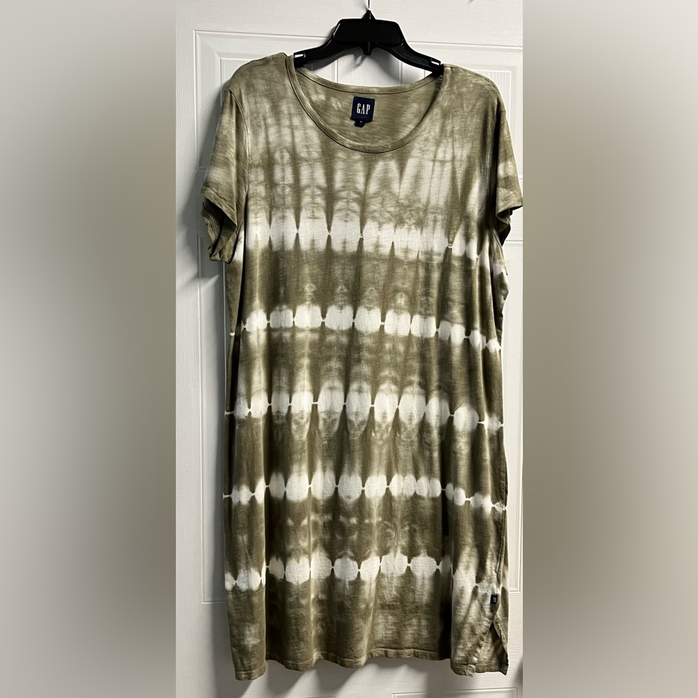 GAP Olive Tie-Dye Short Sleeve Tee Dress